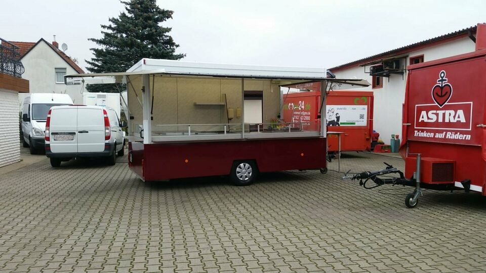 Currywurst Foodtruck / Foodtrailer Live Catering 